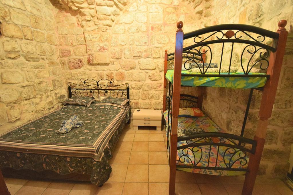 Bab El-Silsileh Hostel Jerusalem Ngoại thất bức ảnh